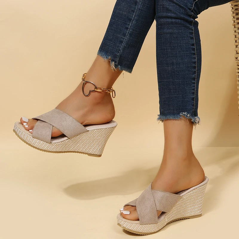 Damen Plateau-Sandalen, beige, Keilabsatz, geflochten, lässig, offener Zeh, Sommermode.