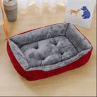Rotes Hundebett aus Plüsch, rechteckig, gemütlich, für kleine Hunde, waschbar, rutschfest.