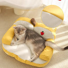 Katzenbett gelb Apfelform, weiches Plüschmaterial, gemütlicher Schlafplatz für Katzen.