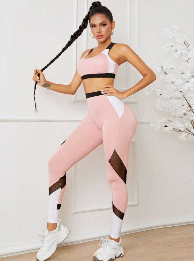 Damen-Sportbekleidung: Rosa Fitness-Set mit Leggings und Sport-BH, ideal für Yoga und Workout. Trendige, atmungsaktive Materialien.