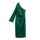 Elegantes, grünes, schulterfreies Satinkleid mit asymmetrischem Design. Perfekt für Abendmode, Cocktailpartys und besondere Anlässe.