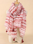 Weißer Schal mit rotem Batikmuster, handgefertigt, weiche Baumwolle, modisches Accessoire, ideal für Frühling und Sommer, mit Quasten.