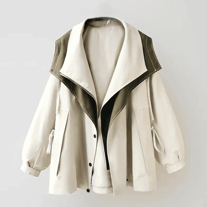 Damenjacke in Beige mit Kapuze, Reißverschluss und Taschen. Modische Übergangsjacke, ideal für Herbst und Frühling. Hochwertige Outdoor-Bekleidung.