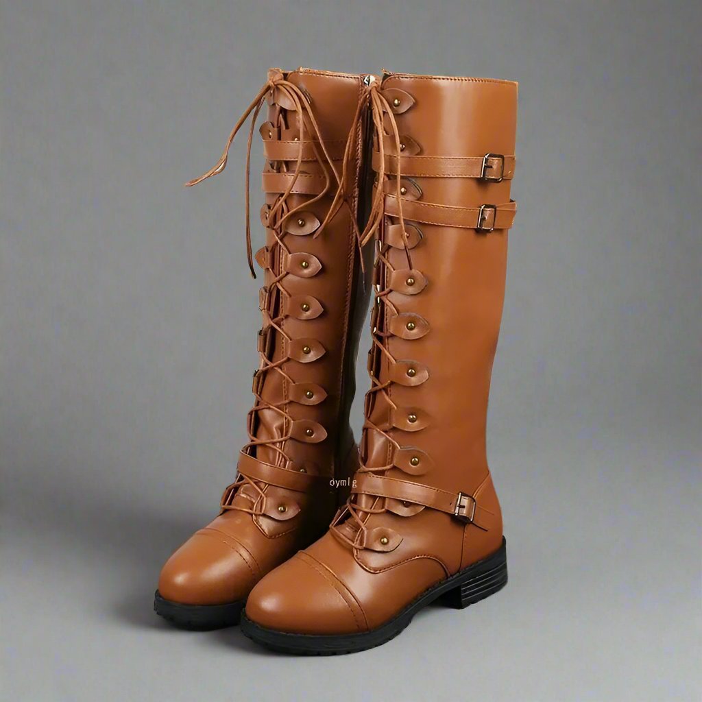 Damen kniehohe Stiefel, braun, mit Schnürung und Schnallen, modisch, flacher Absatz, ideal für Herbstmode. Hochwertige Materialien.