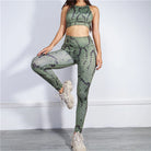 Damen-Sportbekleidung: Schlangenprint-Yoga-Set mit stoßfestem BH und hoch taillierten Leggings. Ideal für Fitness und Yoga. Nahtloses Design.