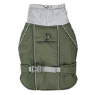 Grüner Hundemantel mit reflektierenden Streifen, wasserdicht, verstellbar, ideal für kaltes Wetter. Perfekt für Outdoor-Aktivitäten mit Hunden.