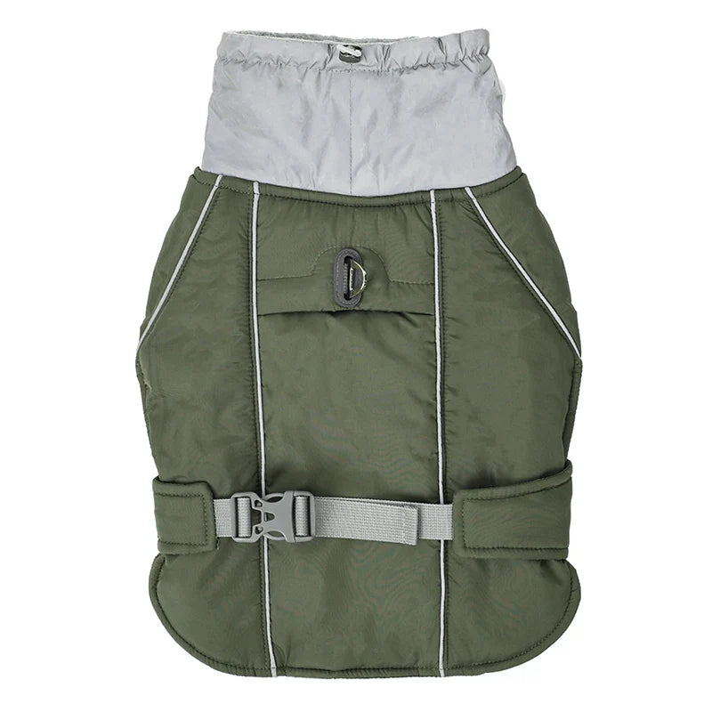 Grüner Hundemantel mit reflektierenden Streifen, wasserdicht, verstellbar, ideal für kaltes Wetter. Perfekt für Outdoor-Aktivitäten mit Hunden.