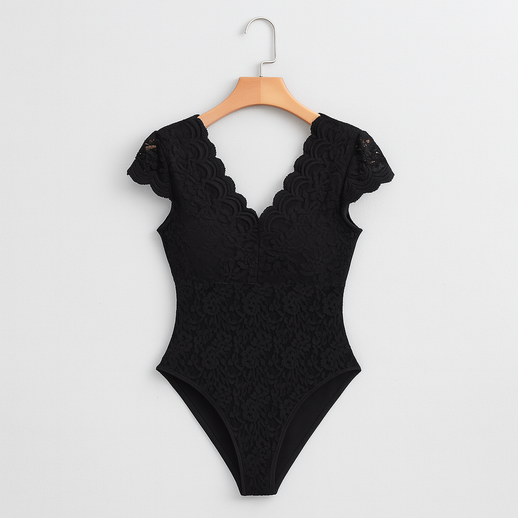 Shapesuit mit V-Ausschnitt und zarter Spitze für eine schlanke Silhouette