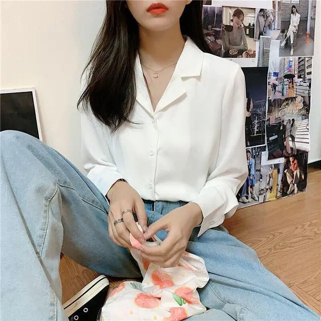 Damenhemd in Weiß, V-Ausschnitt, Retro-Chic, koreanischer Stil, Streetwear, Harajuku, lässig, modisch, vielseitig kombinierbar.