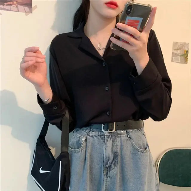 Damenhemd in Schwarz, V-Ausschnitt, Retro-Chic, koreanischer Stil, Streetwear, Harajuku, lässig, modisch, ideal für Freizeitoutfits.