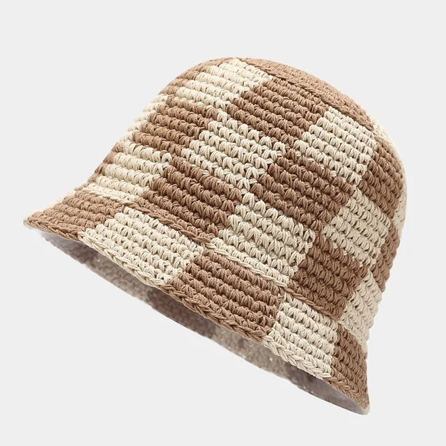 Handgemachter Häkel-Bucket-Hut für Damen, kariert, ideal für Frühling und Sommer. Weicher Sonnenhut, perfekt für Strand und Freizeit.