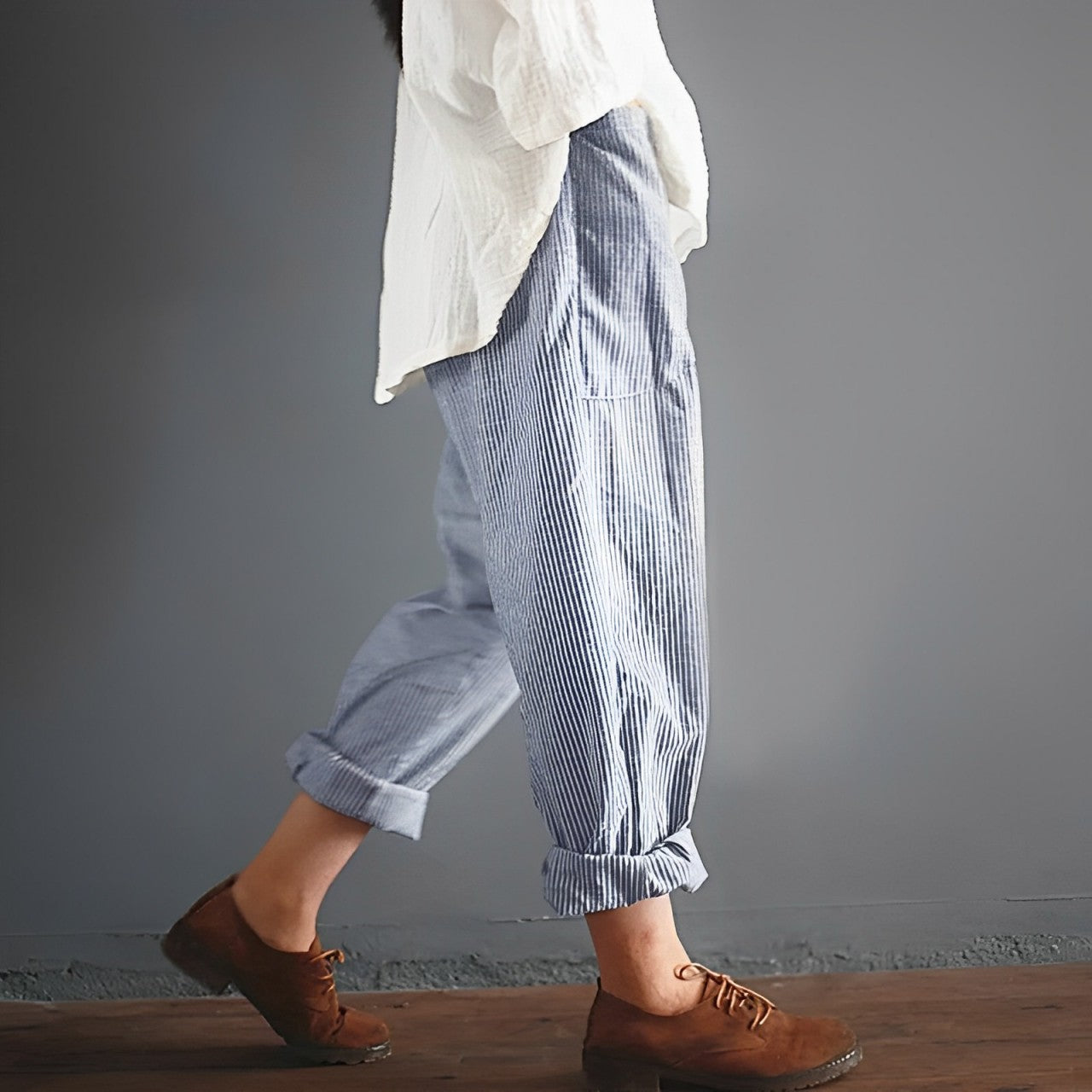 Gestreifte Baumwoll-Leinen-Hose, lässig, bequem, ideal für Freizeit und Alltag. Erhältlich in großen Größen, modisch und vielseitig kombinierbar.