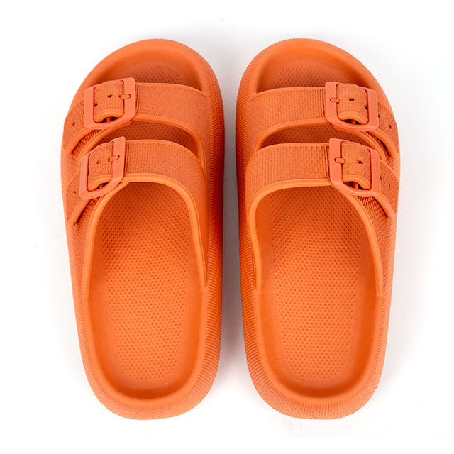 Orange Damen-Sandalen mit dicker Sohle, doppelter Schnalle, ideal für Sommer, Zuhause und Outdoor. Bequeme, modische Pantoletten.
