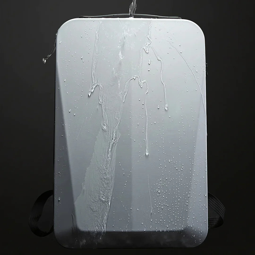 Wasserdichter grauer Rucksack, spritzwassergeschützt, modernes Design, ideal für Outdoor-Aktivitäten.