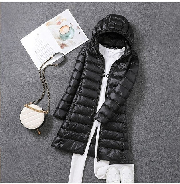 Damen Ultra-Leichtgewicht Packable Pufferjacke, schwarz, mit abnehmbarer Kapuze. Perfekt für Herbst/Winter. Modisch, warm, vielseitig.