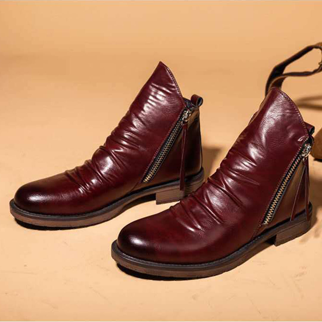 Damenstiefeletten in Weinrot mit Reißverschluss, aus Leder, modisch und elegant. Perfekt für Herbstmode, bequem und stilvoll.