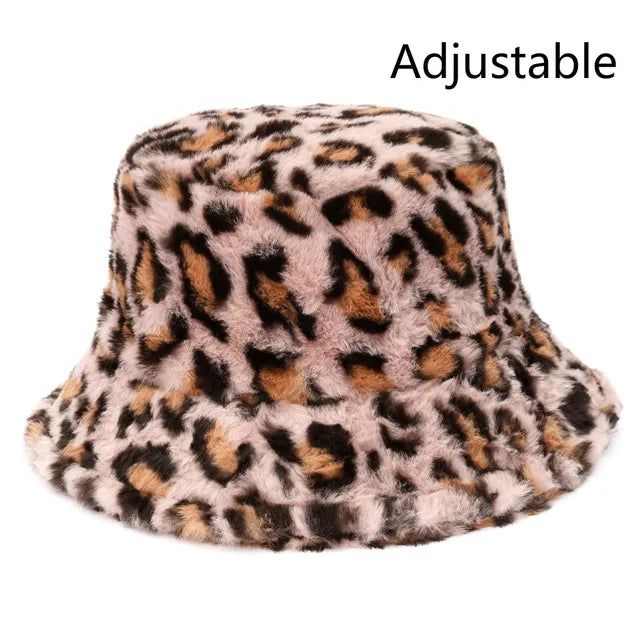 Leopardenmuster Eimerhut aus Kunstpelz, flauschig und warm, ideal für Damen im Winter. Modischer Outdoor-Sonnenhut, verstellbar und weich.