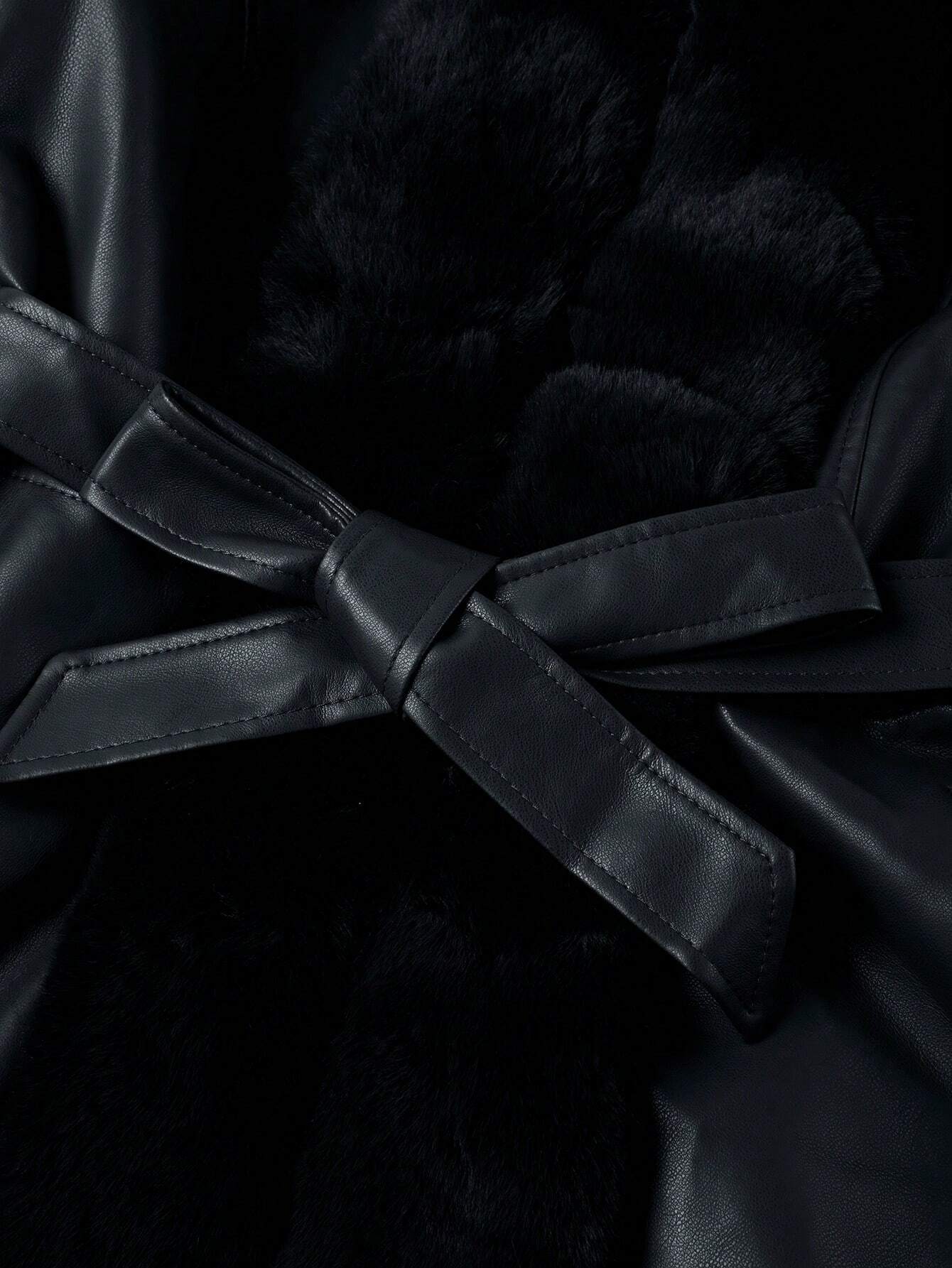 Damen PU-Jacke mit Kunstfellfutter, Kapuze und Taillengürtel. Perfekt für Herbst und Winter. Modisch, warm und vielseitig einsetzbar.