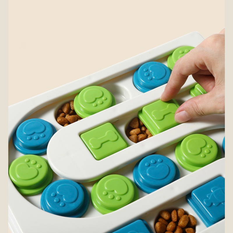 Interaktives Hundespielzeug mit Schiebefunktion, ideal für mentale Stimulation. Fördert Intelligenz und Beschäftigung für Hunde. Perfekt für Leckerlis.