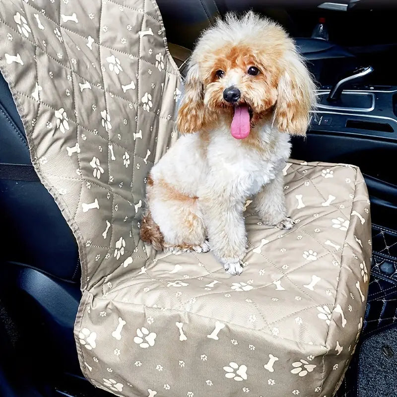 Hund auf Autositzbezug, beige mit Knochenmuster, wasserdicht, für Haustiere, Autoinnenraum.