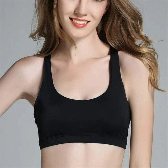 Schwarzer atmungsaktiver Sport-BH für Damen, ideal für Fitness und Yoga. Bequeme Passform, feuchtigkeitsableitend, Größe S.