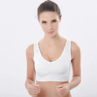 Atmungsaktiver Sport-BH in Weiß, ideal für Fitness und Yoga. Bequemer Sitz, feuchtigkeitsableitend, erhältlich in Größe S. Perfekt für aktive Frauen.