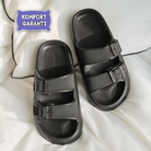 Schwarze Sandalen mit zwei verstellbaren Riemen, ideal für Komfort und Stil. Perfekt für den Sommer. Hochwertige Materialien, langlebig und bequem.