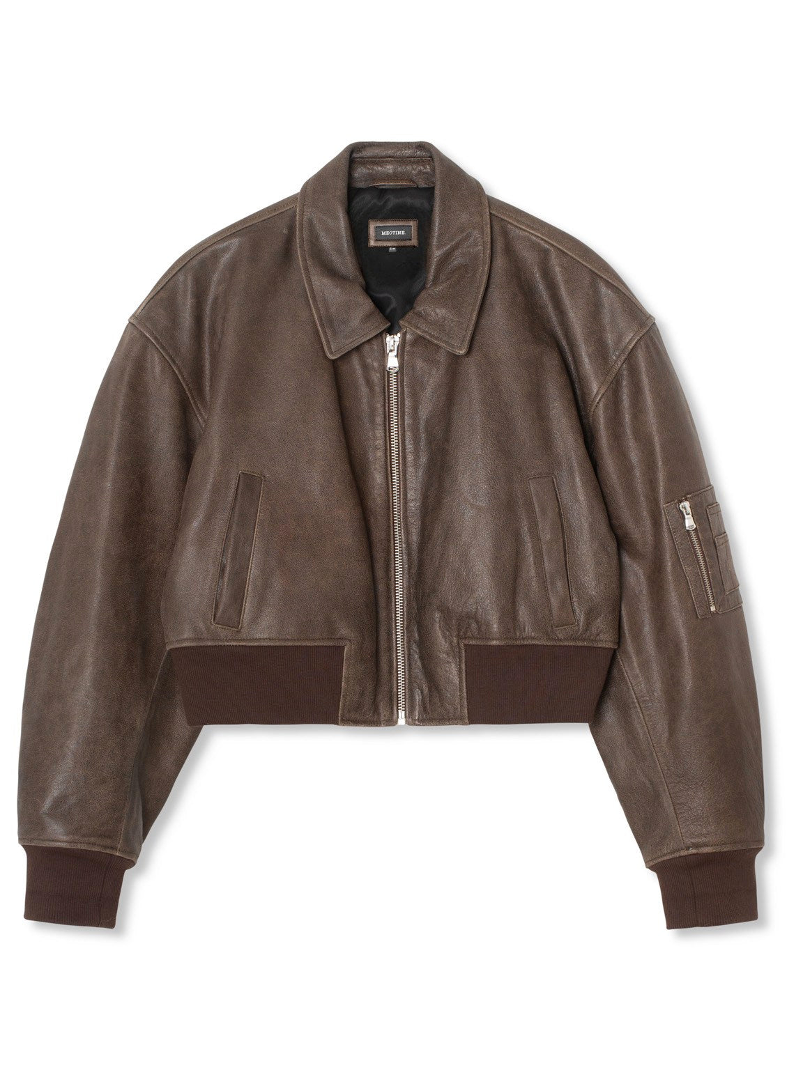 Braune Lederjacke für Damen, kurz geschnitten, mit Reißverschluss und Taschen. Perfekt für modische Herbst- und Winteroutfits.
