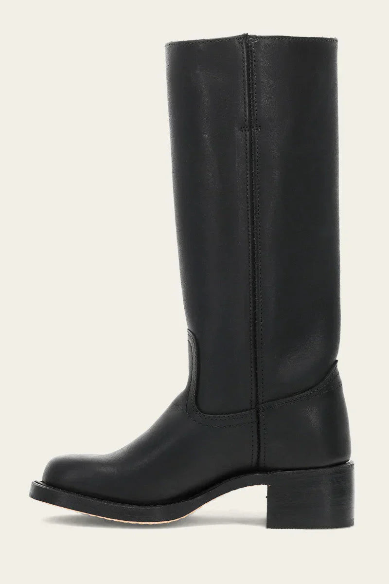 Schwarzer Lederstiefel mit Blockabsatz, knöchelhoch, ideal für Herbstmode. Robustes Design, perfekt für stilvolle und bequeme Outfits.