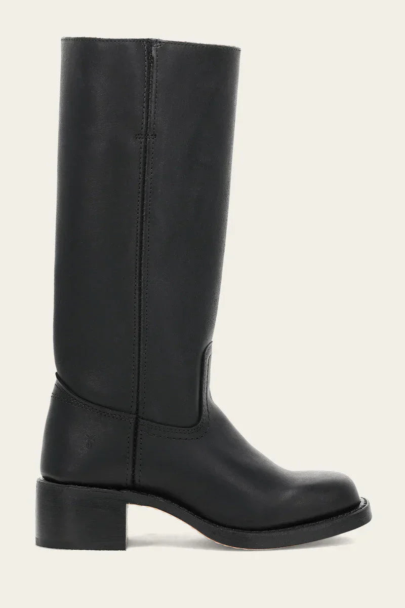 Schwarzer Lederstiefel mit Blockabsatz, knöchelhoch, ideal für Herbstmode. Robustes Design, perfekt für stilvolle und bequeme Outfits.
