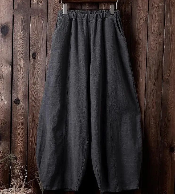 Weite schwarze Leinenhose für Mädchen in Übergröße, lässig und bequem, ideal für modische Outfits. Perfekt für Freizeit und Alltag.