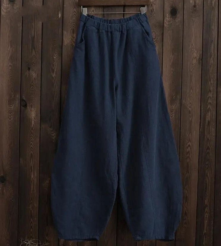 Weite, dunkelblaue Haremshose für Mädchen in Übergröße, elastischer Bund, lässiger Stil, ideal für bequeme Alltagsmode.