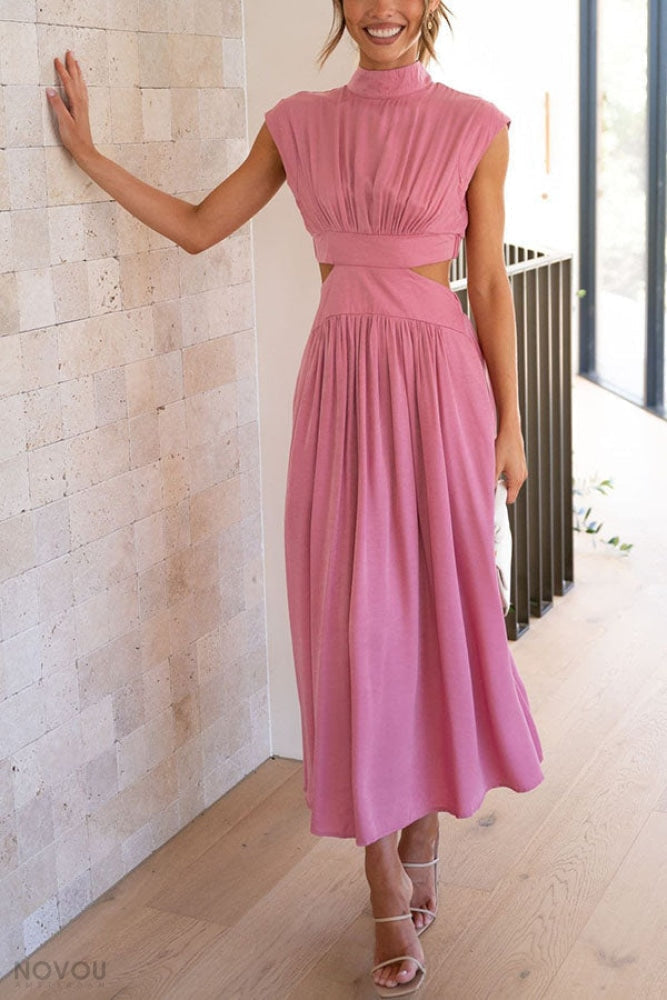 Elegantes, rosa Maxikleid mit Cut-Outs, ärmellos, ideal für Sommermode. Perfekt für stilvolle Anlässe und trendige Outfits.
