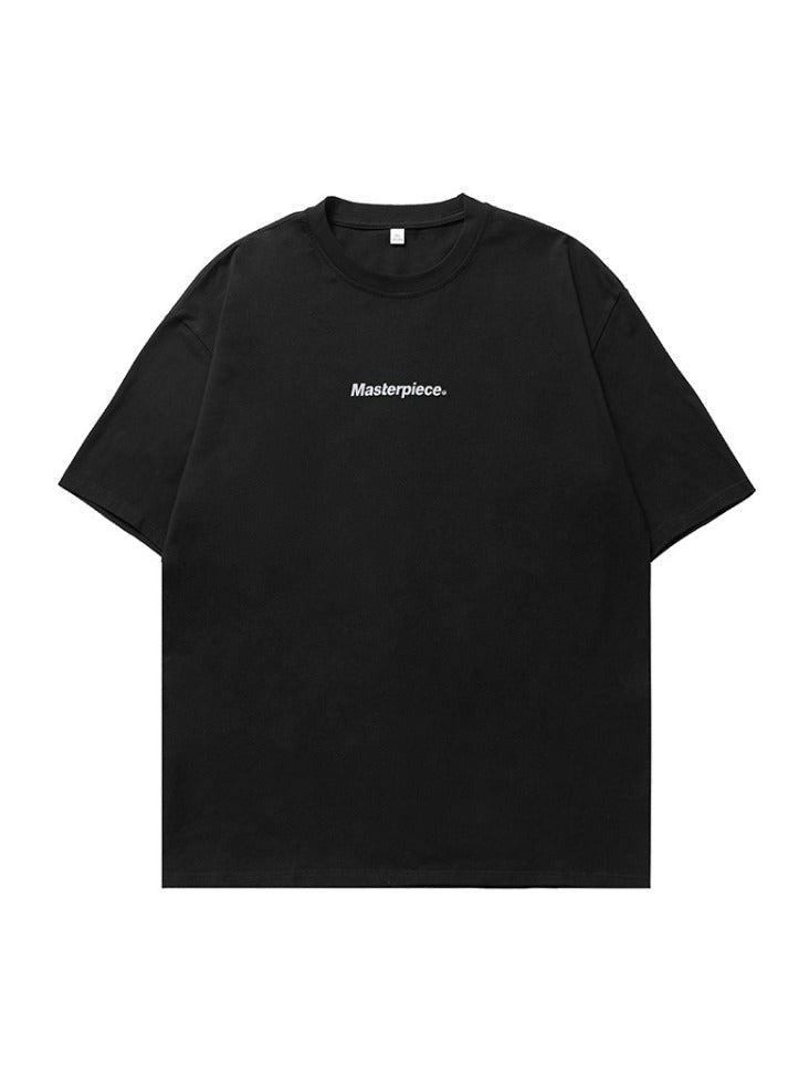 Schwarzes T-Shirt mit "Masterpiece"-Aufdruck, Unisex, aus Baumwolle, lässiger Stil, ideal für Streetwear und Freizeitmode.
