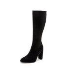 Schwarzer Damenstiefel mit hohem Absatz, aus Wildleder, knielang. Perfekt für Herbstmode, elegant und vielseitig kombinierbar.