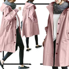 Damenmantel in Rosa, lässiger Stil mit Kapuze und Knöpfen, ideal für Herbstmode. Perfekt kombinierbar mit Jeans und Sneakers.