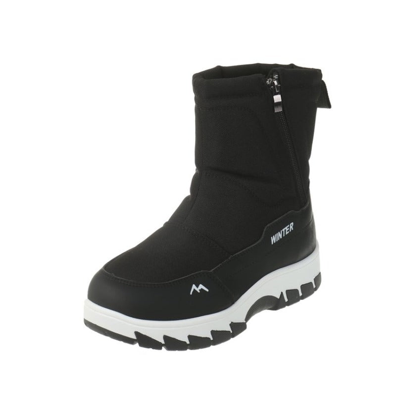 Schwarzer Winterstiefel mit Reißverschluss, rutschfester Sohle und modernem Design. Perfekt für Outdoor-Aktivitäten und kaltes Wetter.