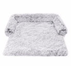 Graues, flauschiges Hundebett, rechteckig, aus weichem Plüsch, ideal für Haustierkomfort.