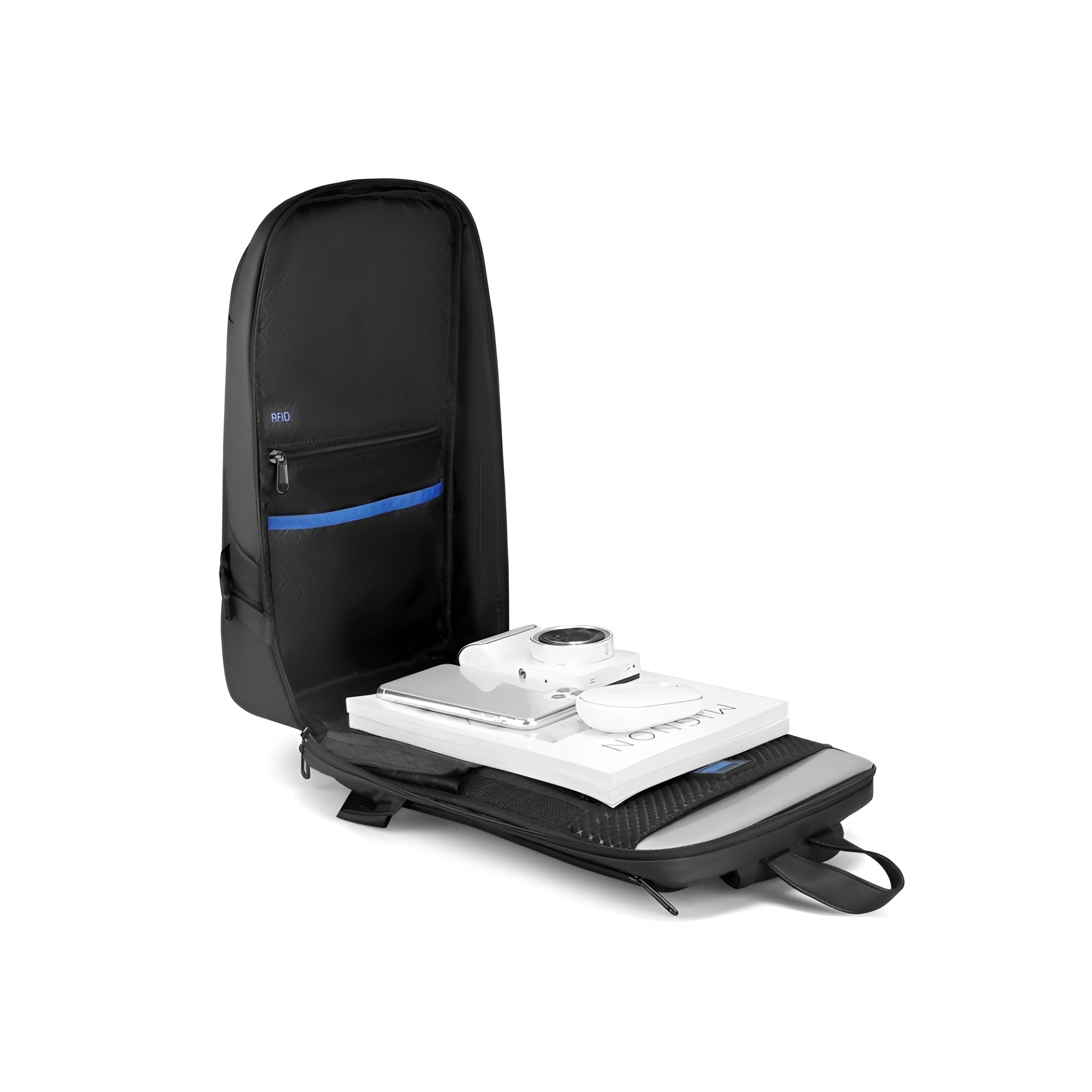 Geöffneter schwarzer Laptop-Rucksack mit Büchern und Kamera, ideal für Reisen und Arbeit.