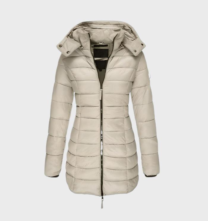 Damen Winterjacke in Creme, gesteppte Daunenoptik, mit Kapuze und Reißverschluss. Perfekt für kalte Tage, stilvoll und warm.