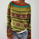 Bunter Strickpullover mit einzigartigem Print, ideal für Herbstmode. Perfekt kombinierbar mit Jeans. Trendige Damenmode, bequem und stilvoll.