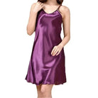 Violettes Satin-Nachthemd für Damen, ärmellos, elegant, weich, ideal für Nachtwäsche, luxuriöses Design, bequem und stilvoll.