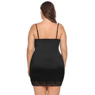 Plus-Size Nachthemd mit Spitze, schwarz, verstellbare Träger, elegantes Design, bequem, ideal für Nachtwäsche, Damenmode, große Größen.