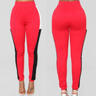 Damen Jogginghose in Rot mit schwarzen und weißen Streifen, elastischer Bund, bequem, modisch, ideal für Sport und Freizeit.