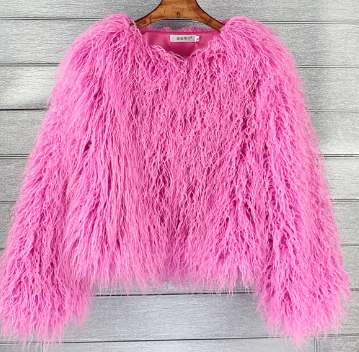 Rosa Kunstpelzjacke für Damen, flauschig und modisch, ideal für Herbst und Winter. Trendige Oberbekleidung, warm und stilvoll.