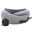 Graues Nackenkissen aus Memory-Schaum mit Tragetasche, ergonomisch, ideal für Reisen.