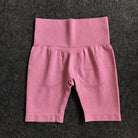 Damen Sporthose in Rosa, nahtlos, ideal für Radsport und Fitness. Bequeme Passform, atmungsaktiv, elastisch. Perfekt für aktive Frauen.