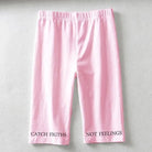Rosa Sporthose mit Aufschrift "Catch Fights, Not Feelings", ideal für Fitness und Freizeit. Bequeme Passform, trendiges Design, hochwertiges Material.
