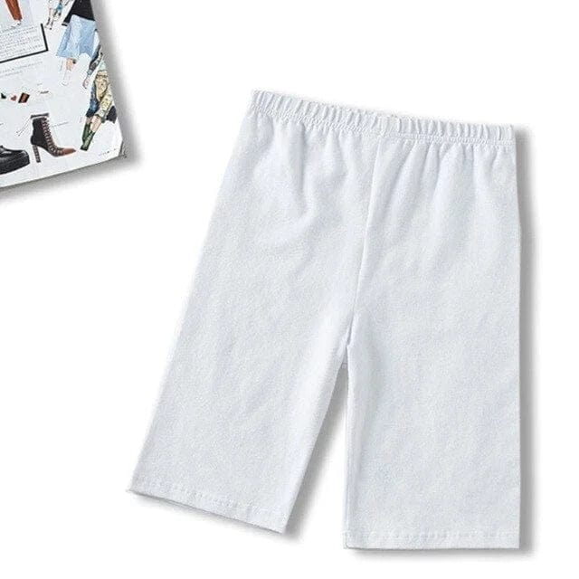 Weiße Sporthose mit elastischem Bund, ideal für Fitness und Freizeit. Bequem und vielseitig, perfekt für Sport und Alltag.