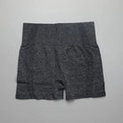 Dunkelgraue Sportshorts mit hoher Taille, ideal für Fitness und Yoga. Atmungsaktives Material, perfekte Passform, modisch und bequem.